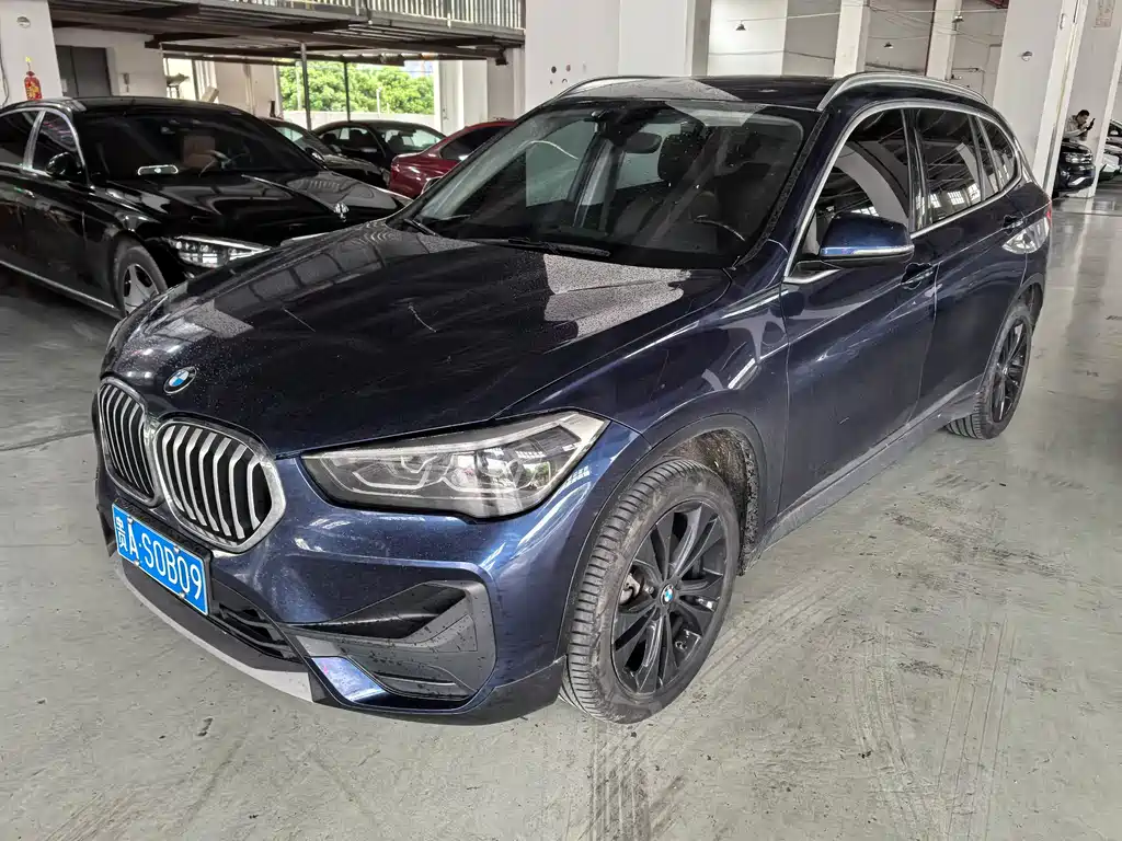BMW X1 2020 — фото 1