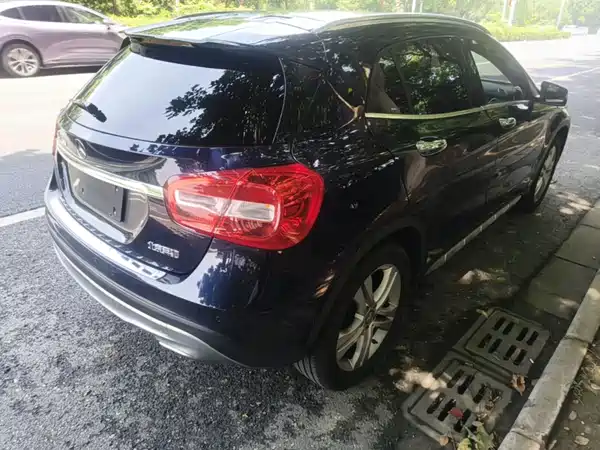 Mercedes-Benz GLA 2016