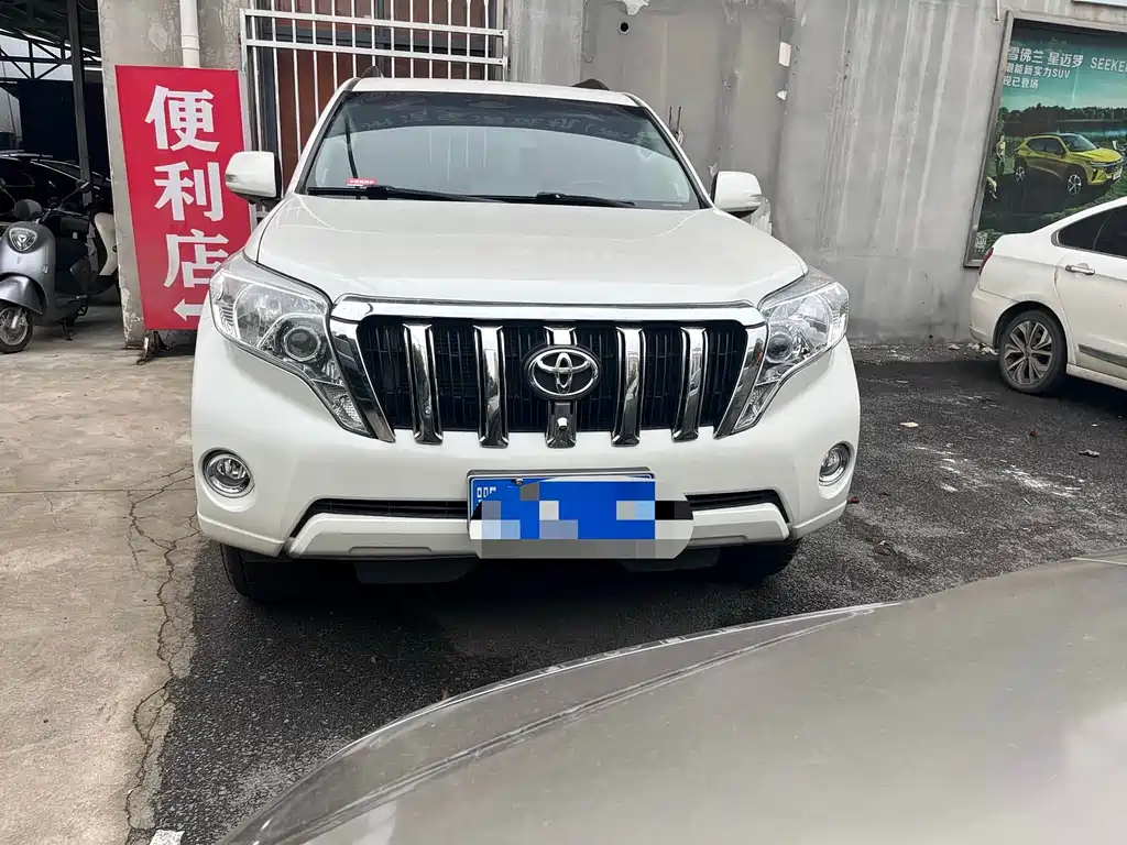 Toyota Prado 2017 — фото 3