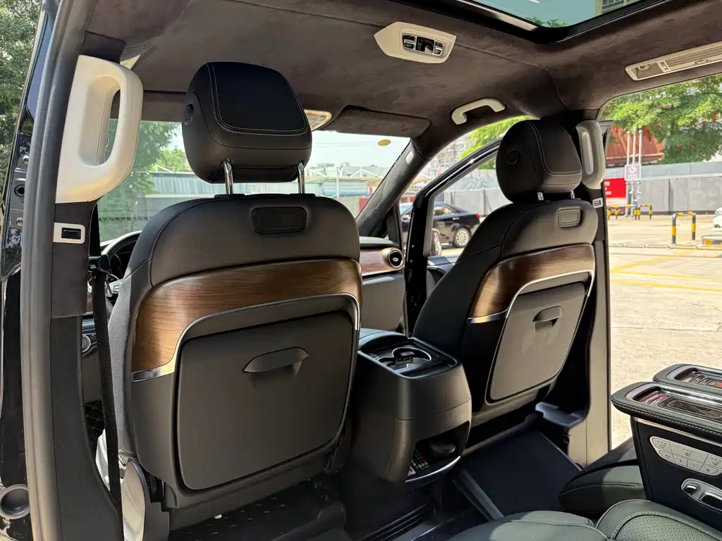 Mercedes-Benz V-Class 2022 — фото 22