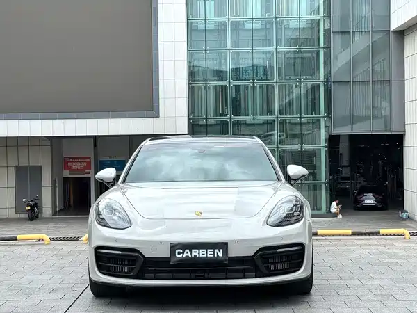 Porsche Panamera 2022