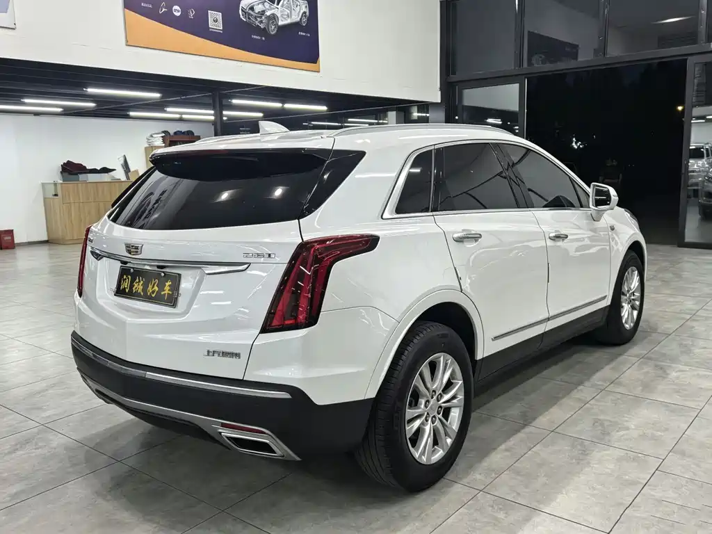 Cadillac XT5 2023 — фото 6