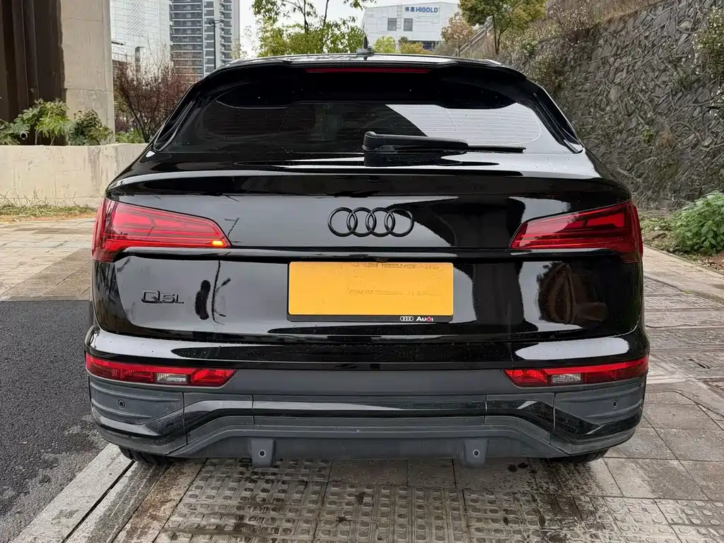 Audi Q5L Sportback 2021 — фото 9