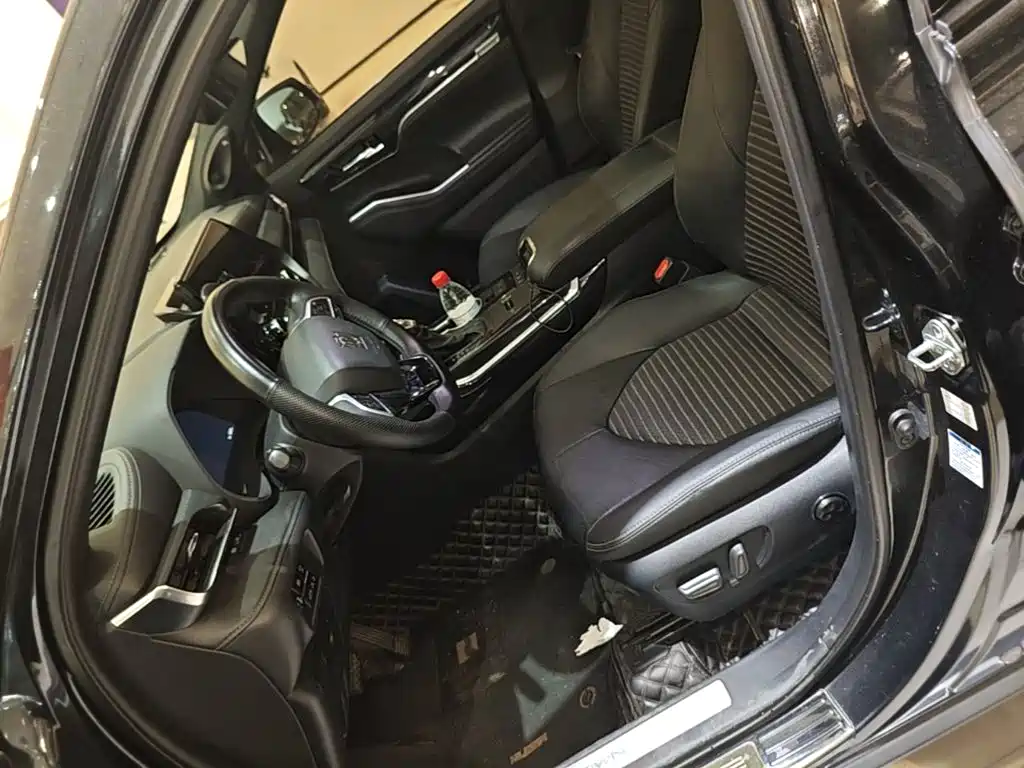 Toyota Crown Kluger 2023 — фото 15