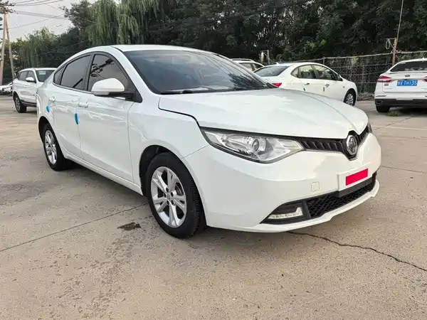 MG GT 2016