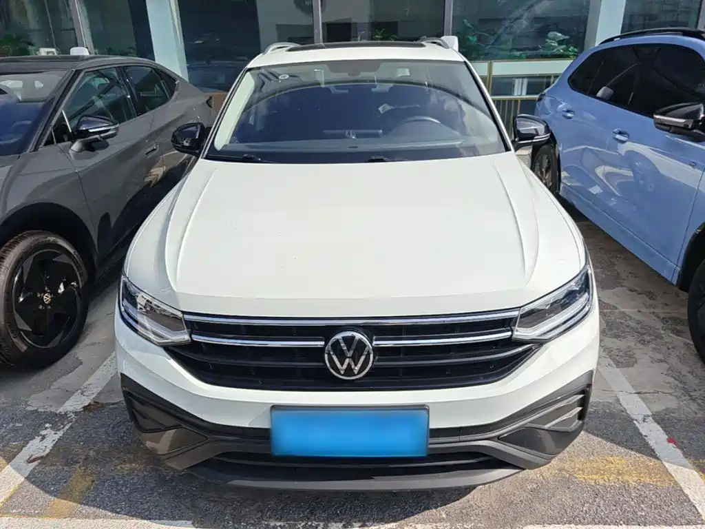 Volkswagen Tiguan L 2024 — фото 3