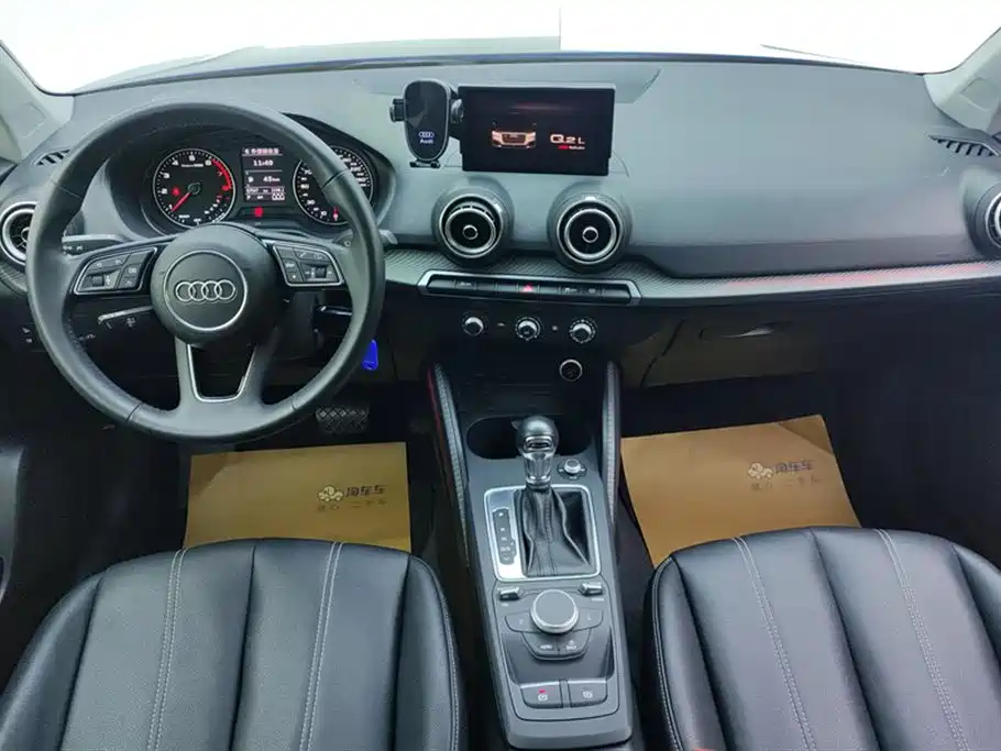 Audi Q2L 2020 — фото 12