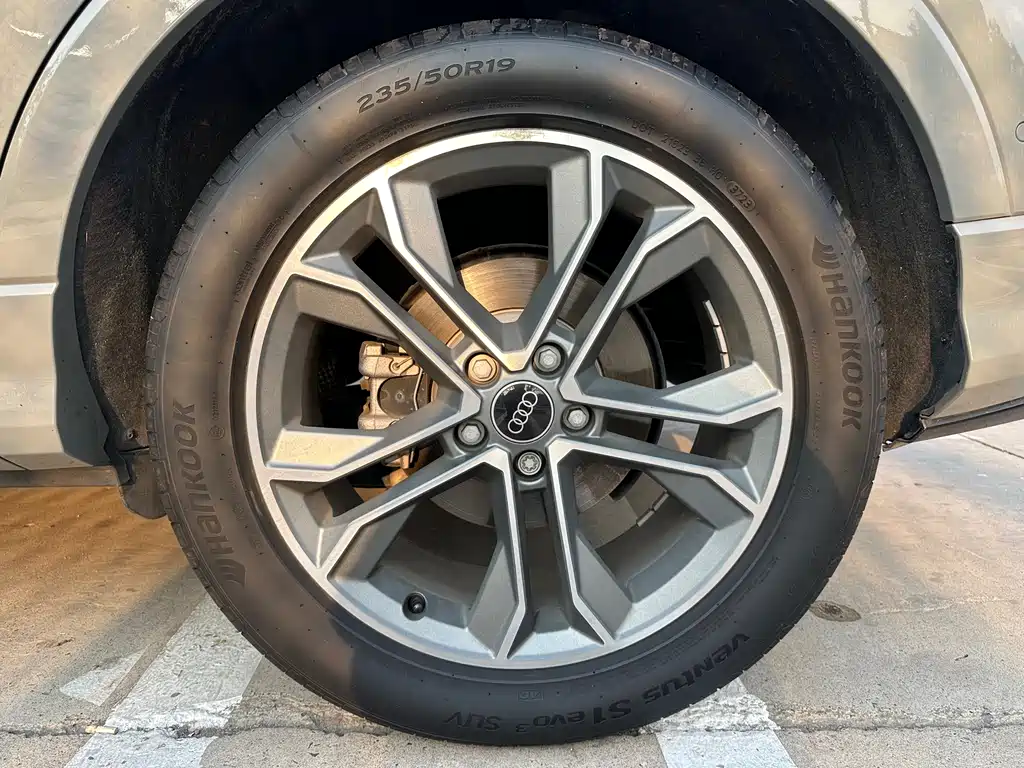 Audi Q3 2024 — фото 22