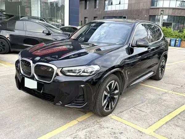 BMW iX3 2024