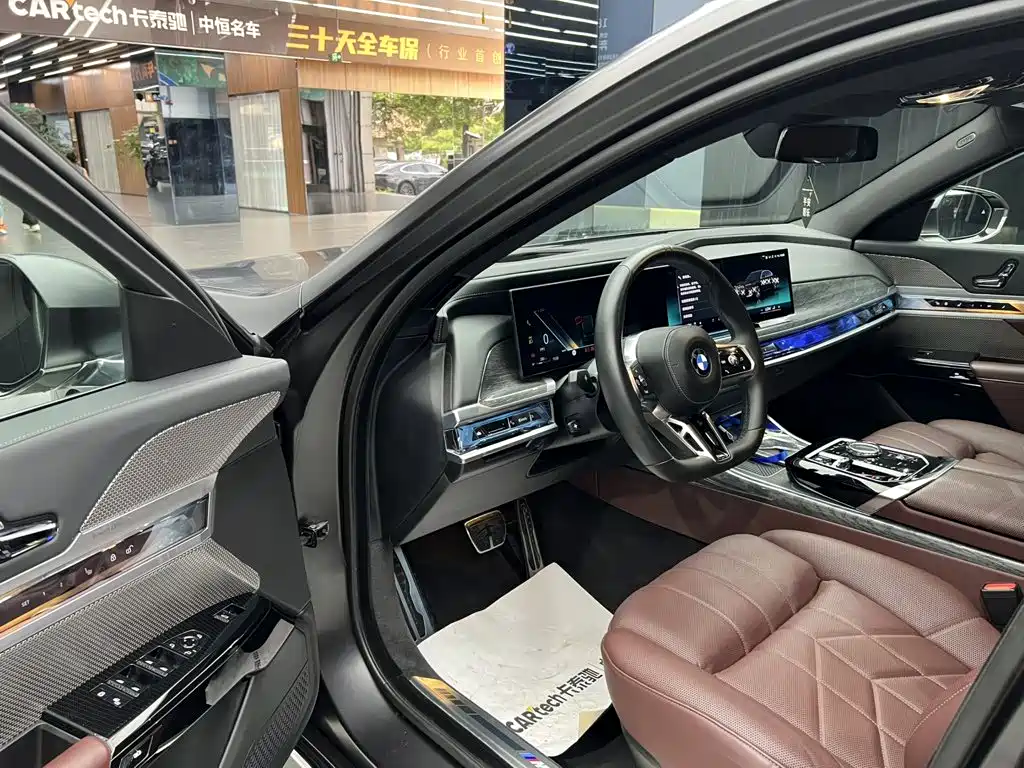BMW 7 Series 2023 — фото 16
