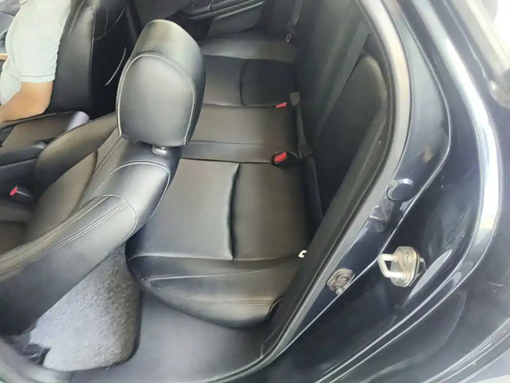 Honda Civic 2018 — фото 17