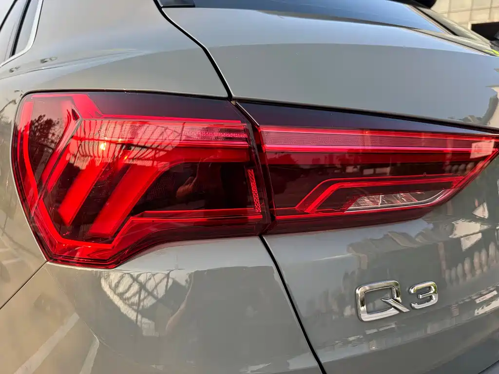 Audi Q3 2024 — фото 10