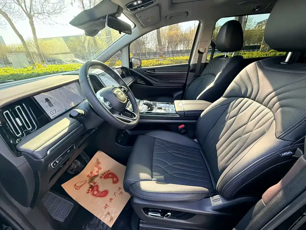 GAC Motor Trumpchi M8 2024 — фото 6