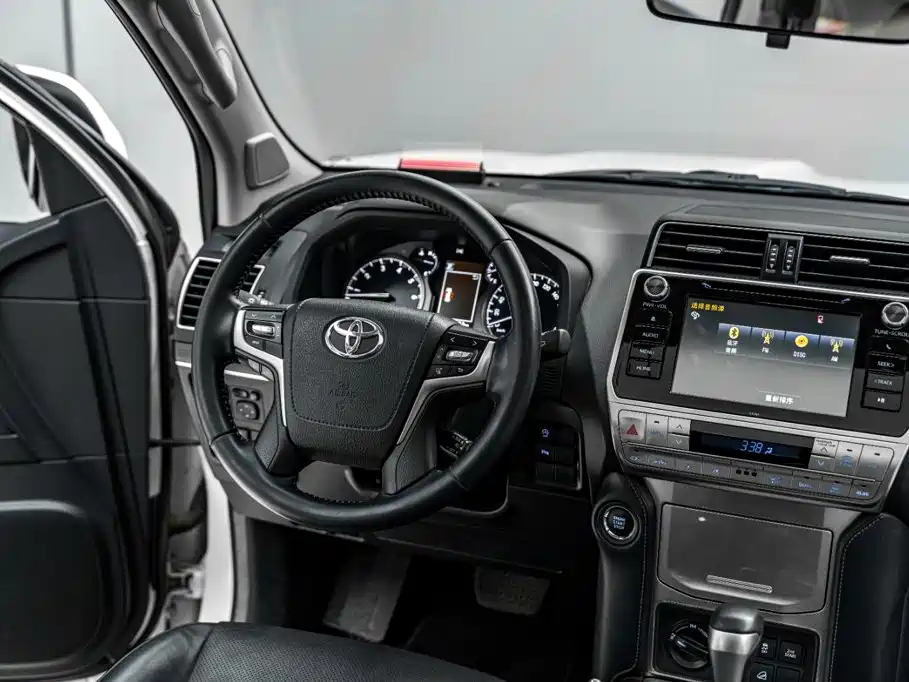 Toyota Prado 2018 — фото 12