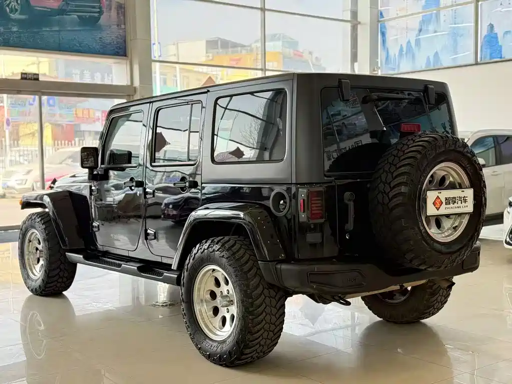 Jeep Wrangler 2016 — фото 6