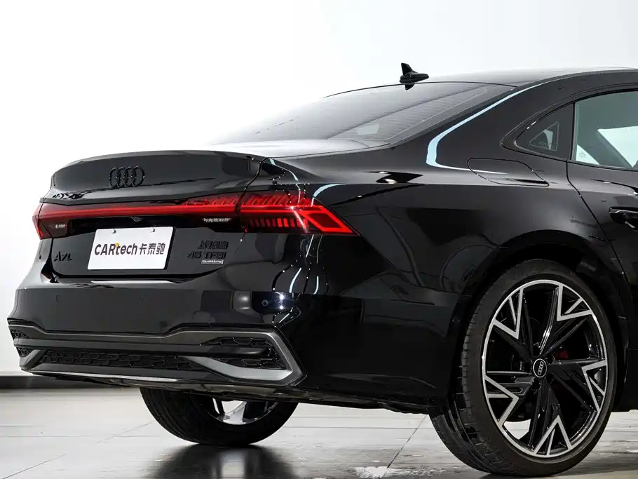 Audi A7L 2024 — фото 9