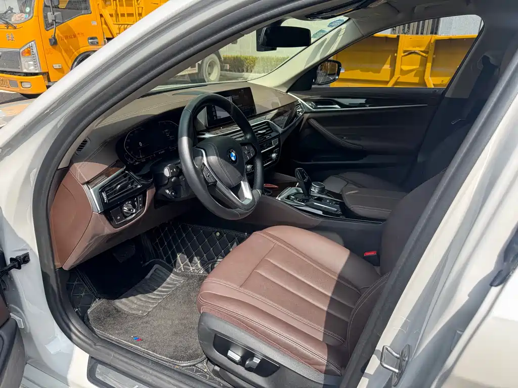 BMW 5 Series 2019
