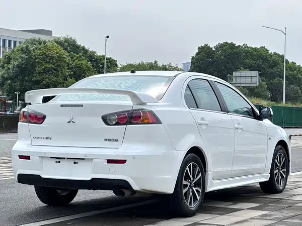 Mitsubishi Lancer EX 2014