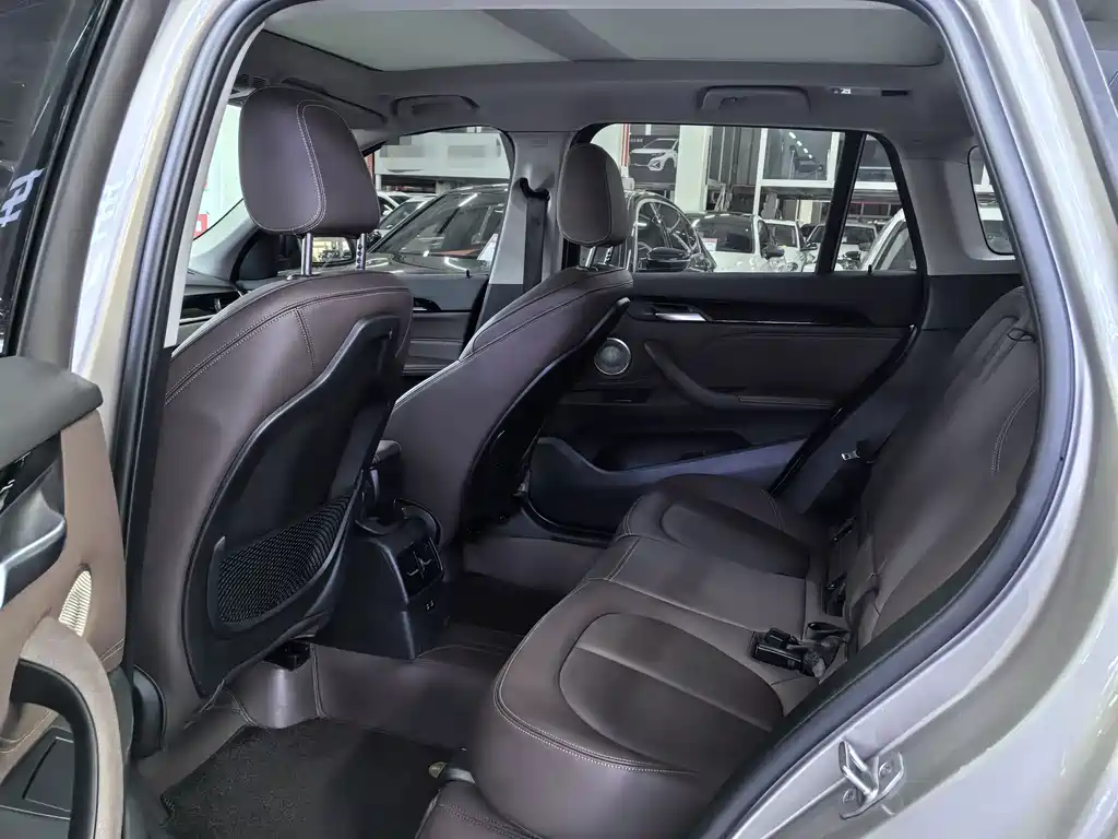 BMW X1 2022 — фото 11