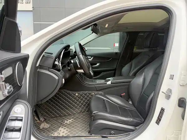 Mercedes-Benz C-Class 2021