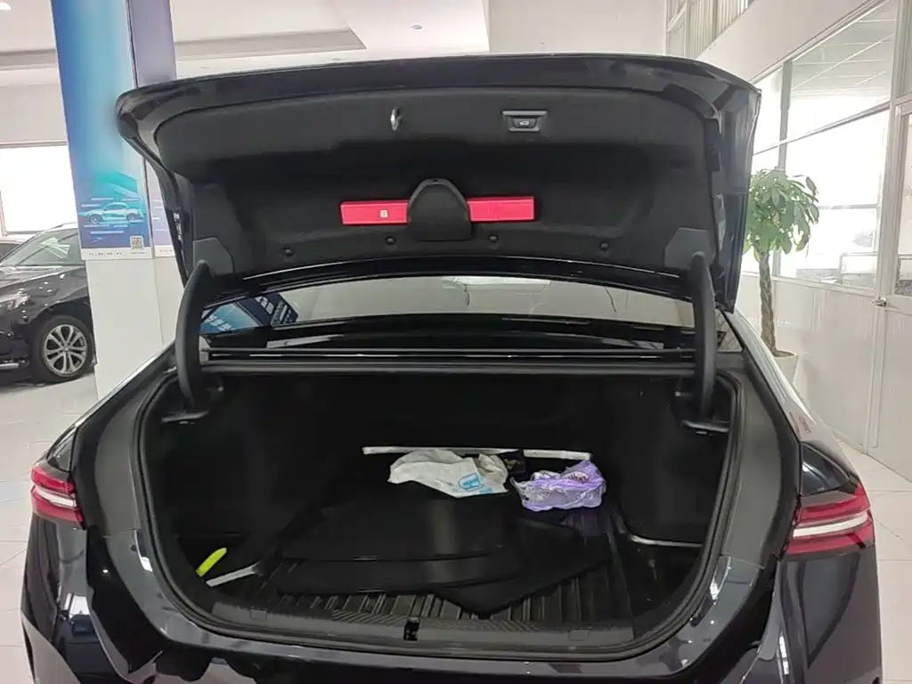 BMW i5 2025 — фото 15
