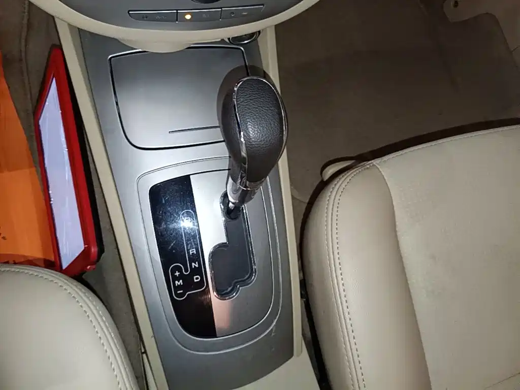 Buick Excelle 2015 — фото 14