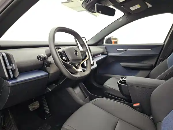 Volvo EX30 2024