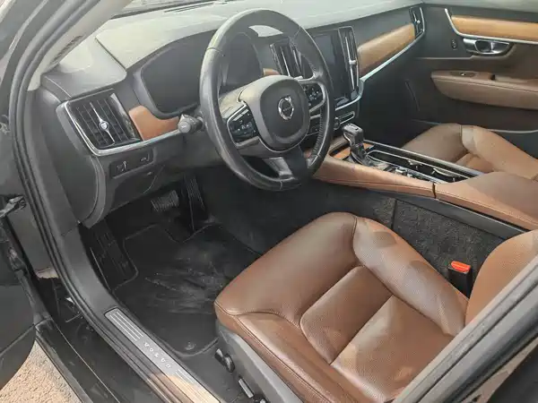 Volvo S90 2019
