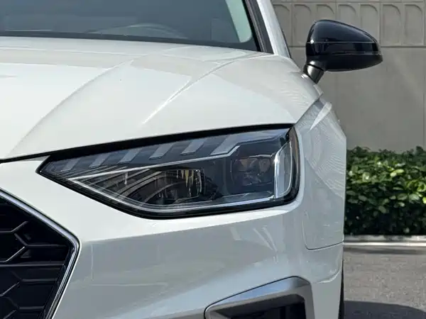 Audi A4L 2020