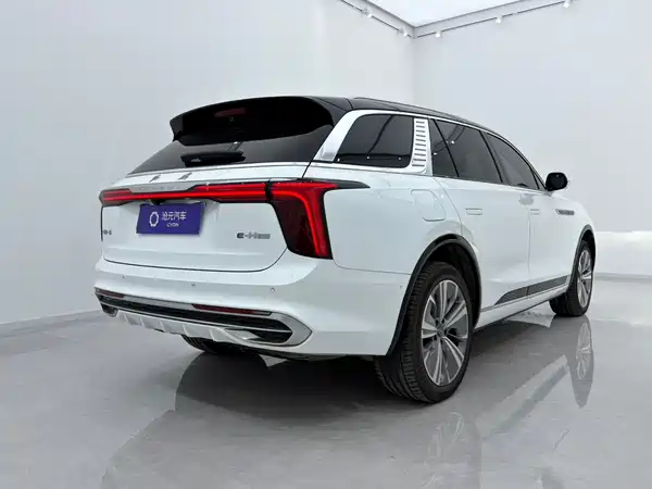 Hongqi E-HS9 2023