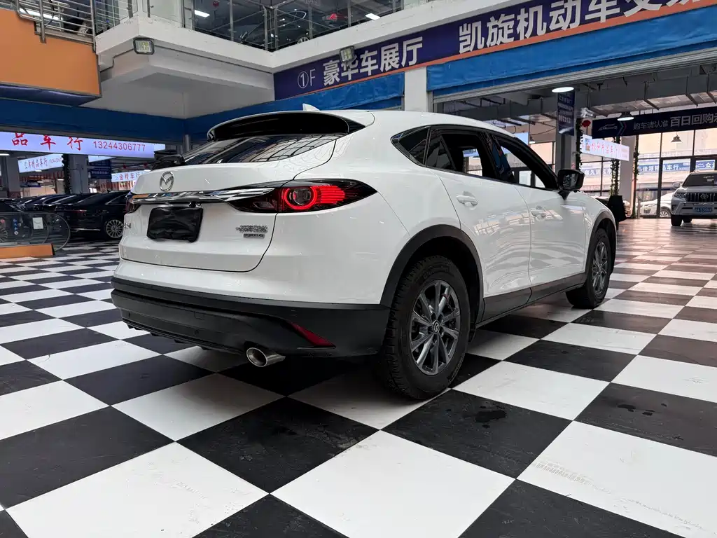 Mazda CX-4 2023 — фото 17