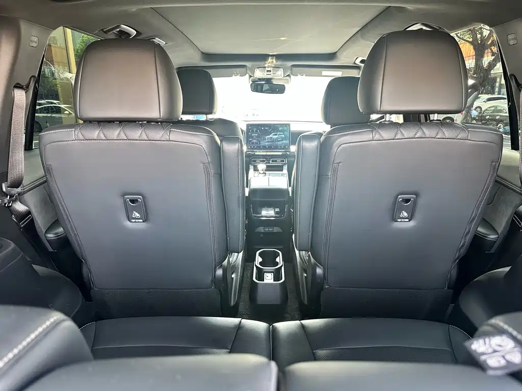 GAC Motor Trumpchi GS8 2022 — фото 10