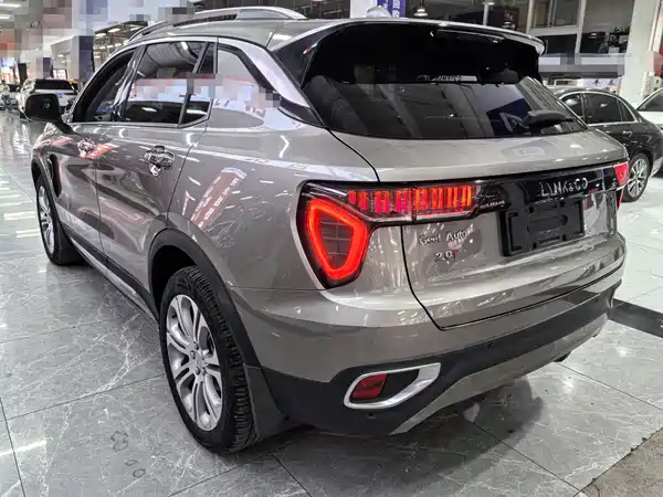Lynk & Co 01 2019