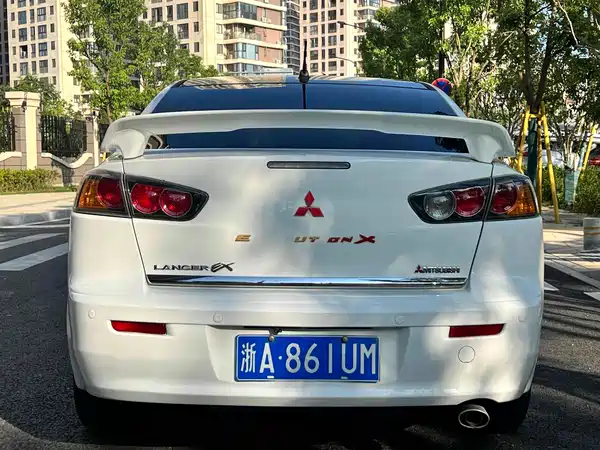 Mitsubishi Lancer EX 2013