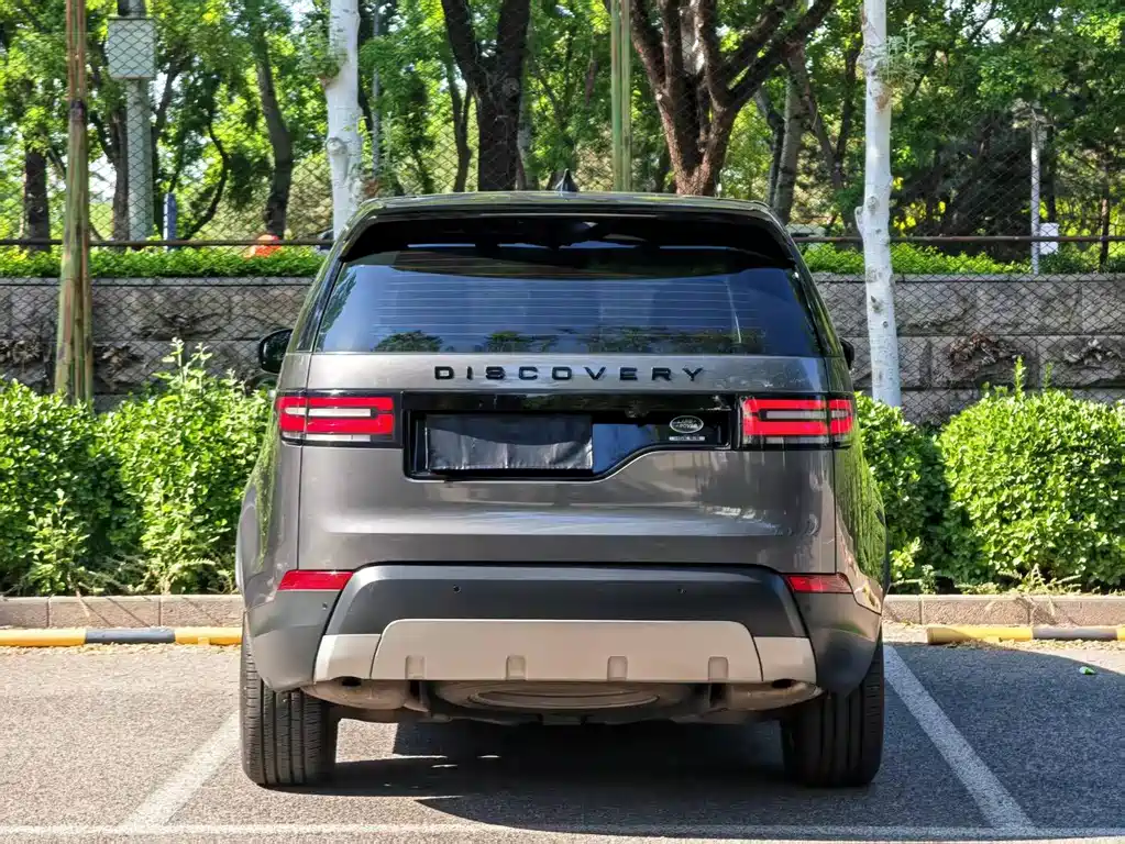 Land Rover Discovery 2018 — фото 14