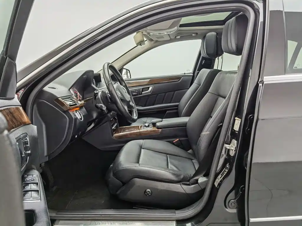 Mercedes-Benz E-Class 2013 — фото 10