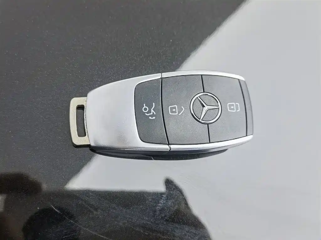 Mercedes-Benz GLC 2020 — фото 19