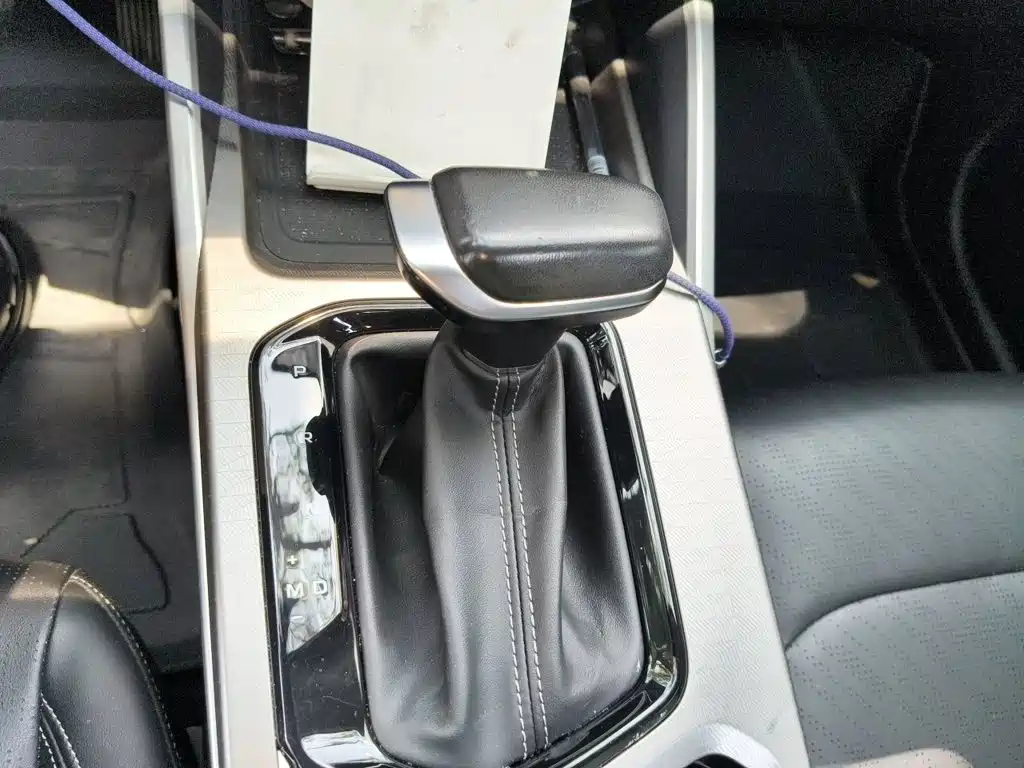 Geely Emgrand 2023 — фото 11