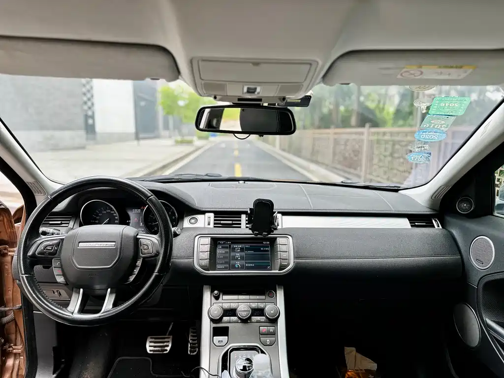 Land Rover Evoque 2014 — фото 10