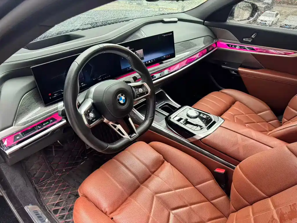 BMW 7 Series 2024 — фото 16