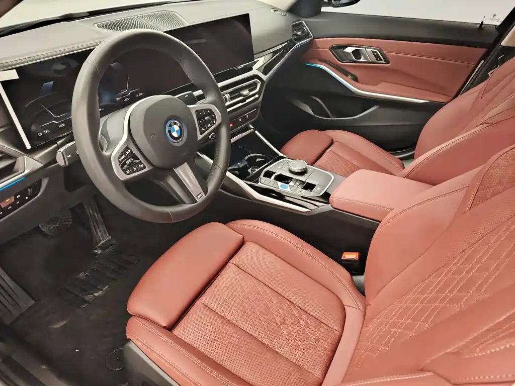 BMW i3 2024 — фото 9