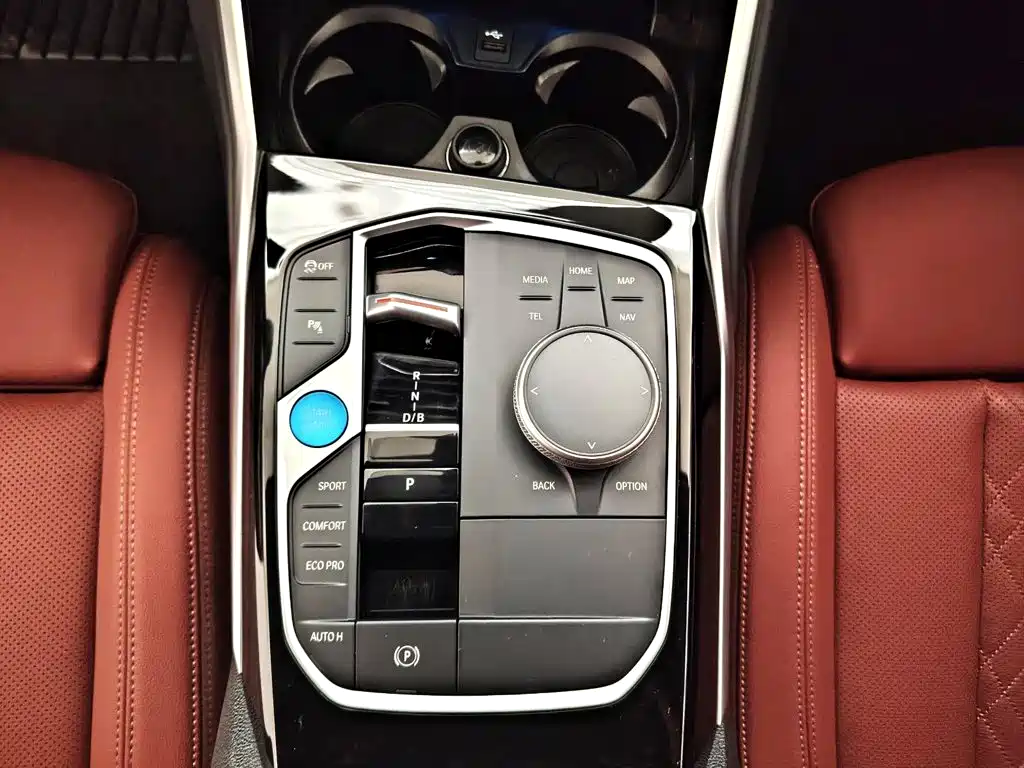 BMW i3 2024 — фото 11