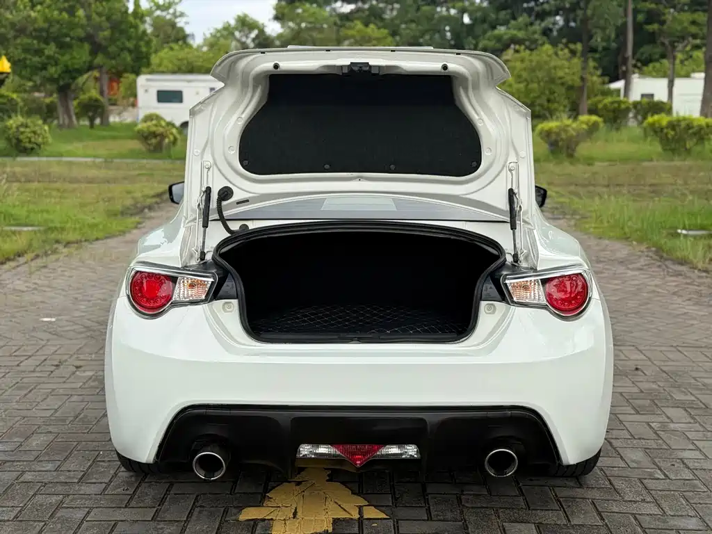 Toyota 86 2015 — фото 19