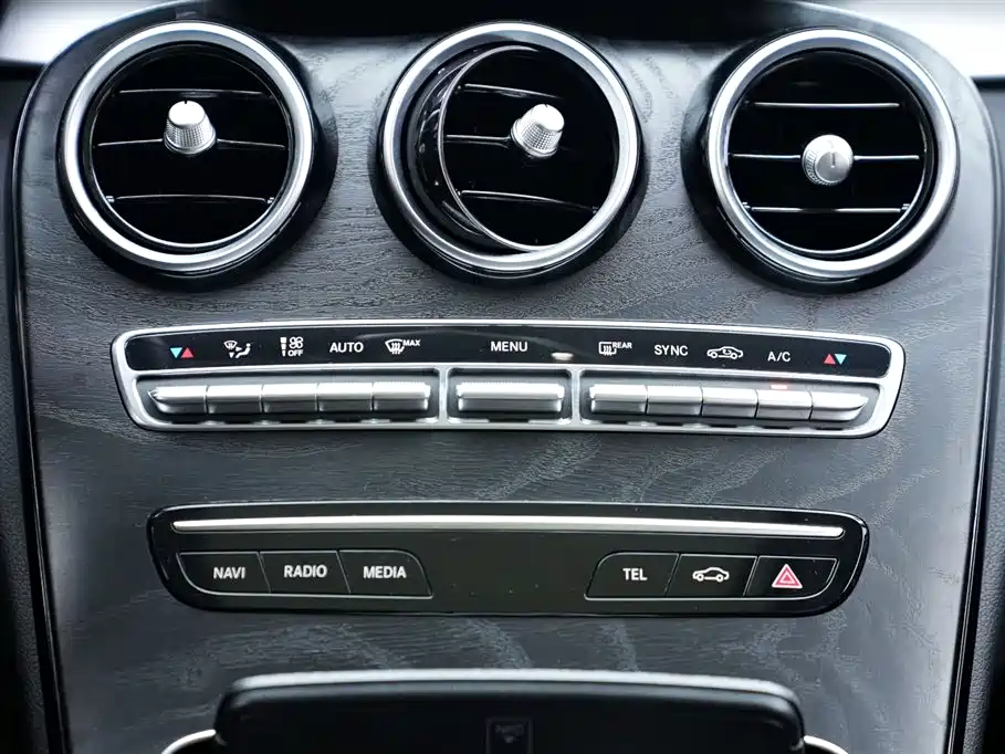 Mercedes-Benz C-Class 2019 — фото 16