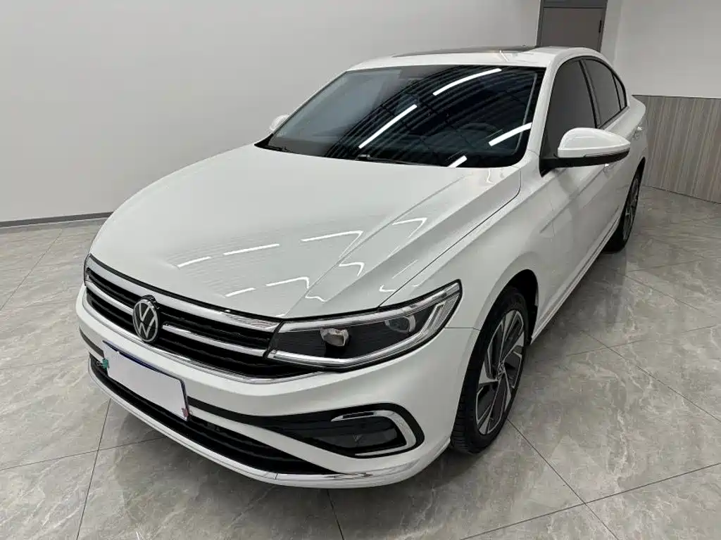 Volkswagen Bora 2023