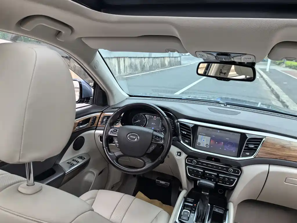 GAC Motor Trumpchi GS8 2016 — фото 26