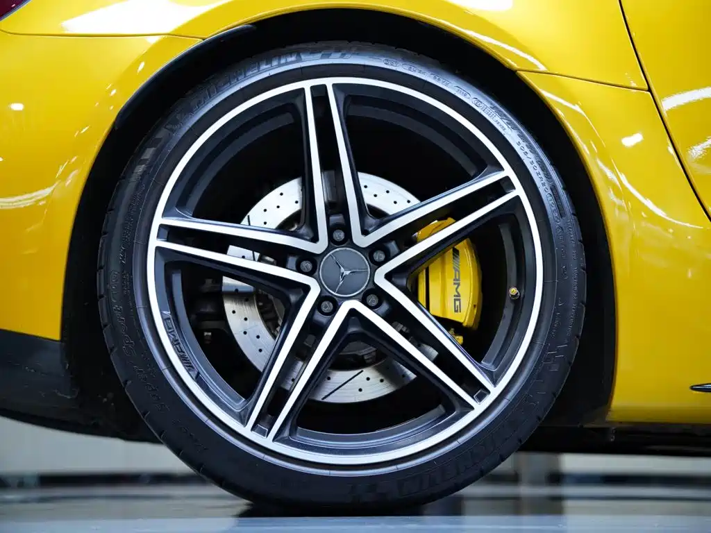 Mercedes-Benz AMG GT 2022 — фото 11