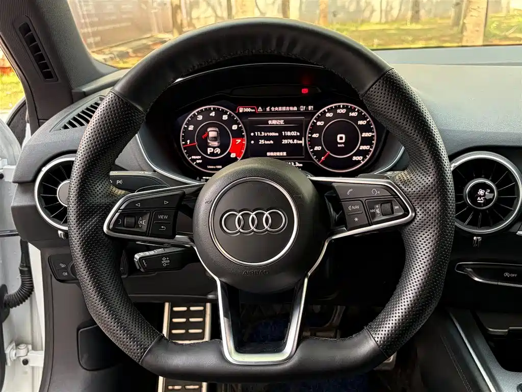 Audi TT 2017 — фото 17