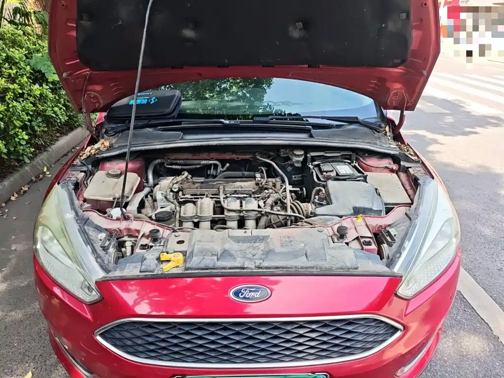 Ford Focus 2016 — фото 11
