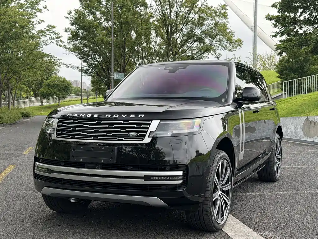 Land Rover Range Rover 2024 — фото 1